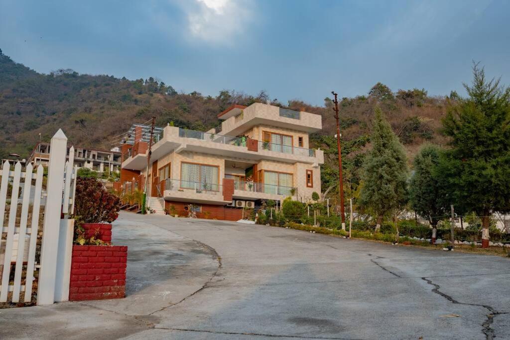 The Sage Villa - Luxury Homestay In Деградун Екстер'єр фото