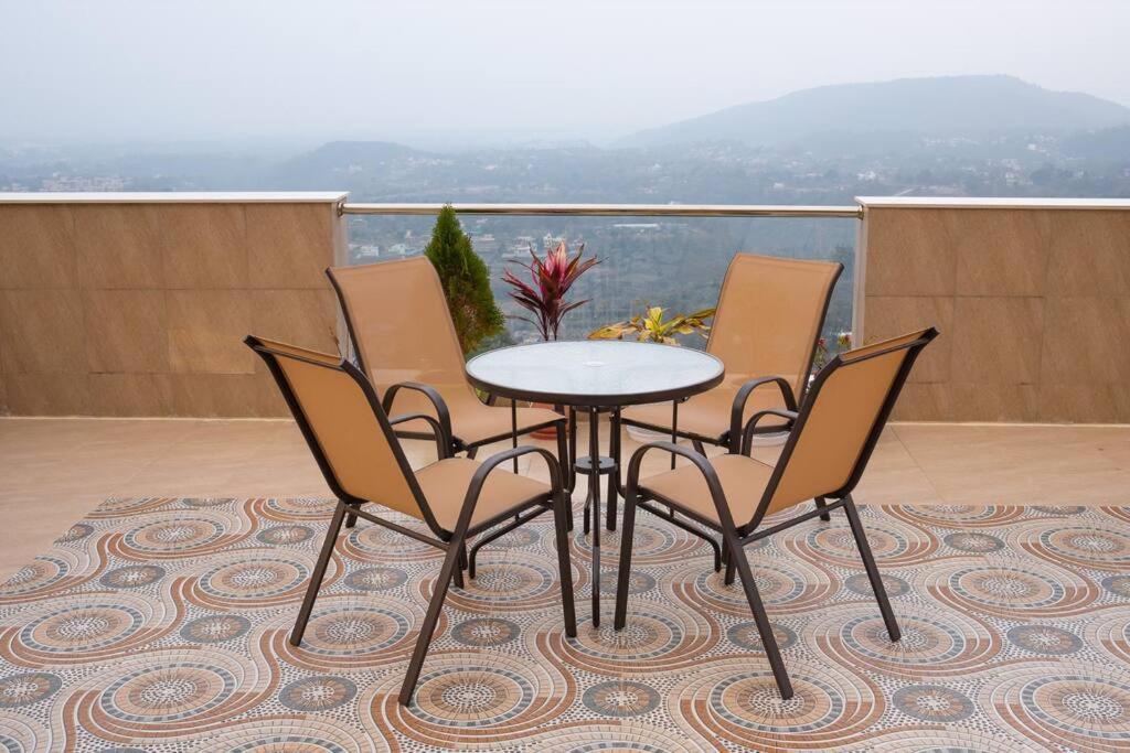 The Sage Villa - Luxury Homestay In Деградун Екстер'єр фото