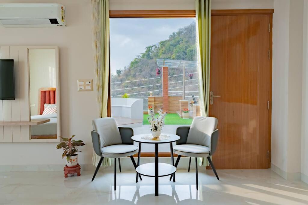 The Sage Villa - Luxury Homestay In Деградун Екстер'єр фото