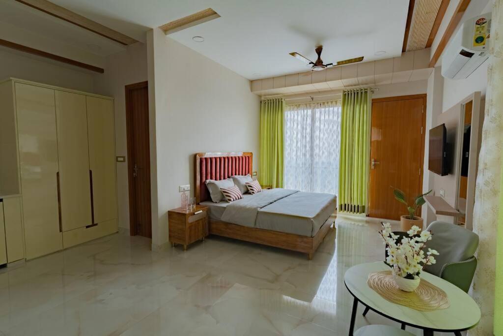 The Sage Villa - Luxury Homestay In Деградун Екстер'єр фото
