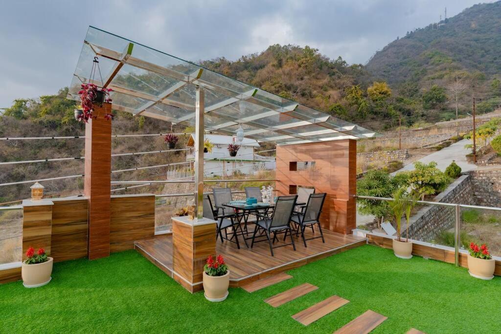 The Sage Villa - Luxury Homestay In Деградун Екстер'єр фото